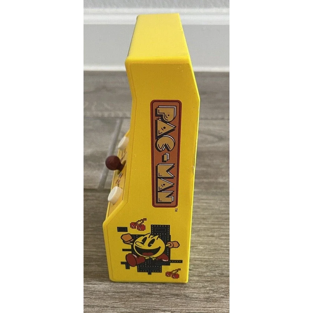 Bandai Namco PAC-MAN Retro Mini Arcade Handheld Game Classic WORKS